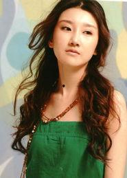 谭歆柔图片,光影交织下的青春印记